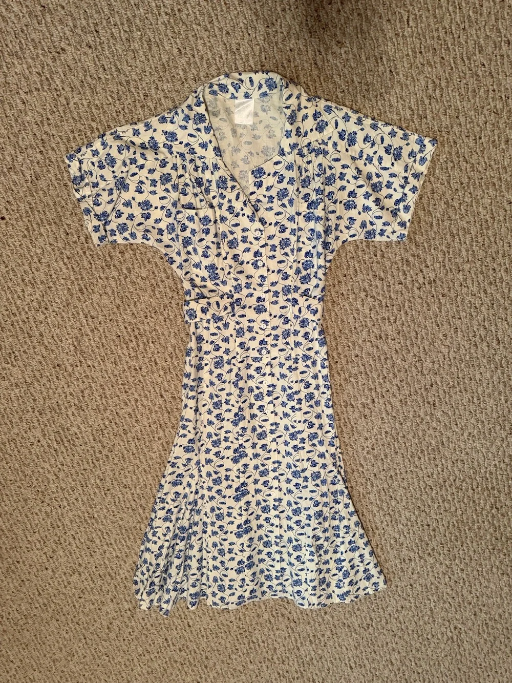Byer Too Floral Blue and White Midi Dress - Women's - Picture 2 of 3